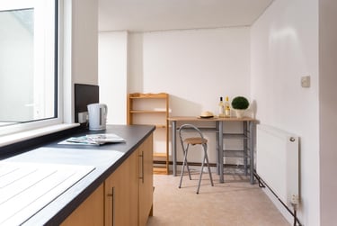 1 bed studio, Houndiscombe Road, Mutley, Plymouth, PL46HQ - Image 5